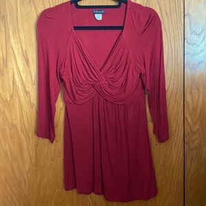 Maroon cross front 3/4 length sleeve top